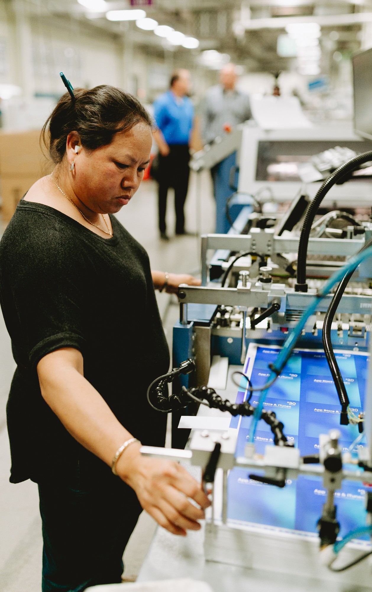 Star Tribune - Mai Yang Operating Rotary Die Cutter